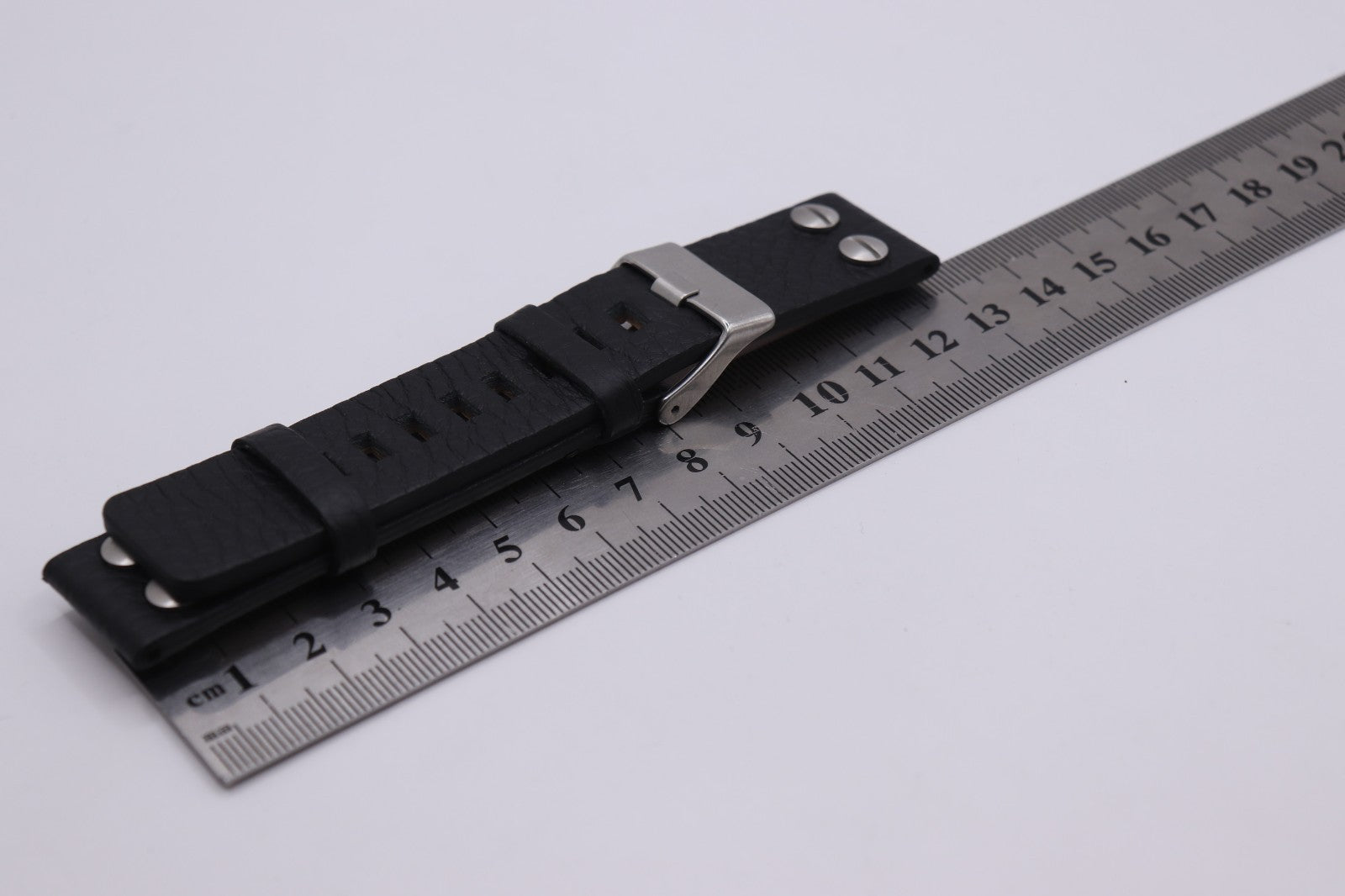 Luftwaffe WWII Pilot - Buffalo Grain Premium Leather Watch Strap w/ Screw Rivets