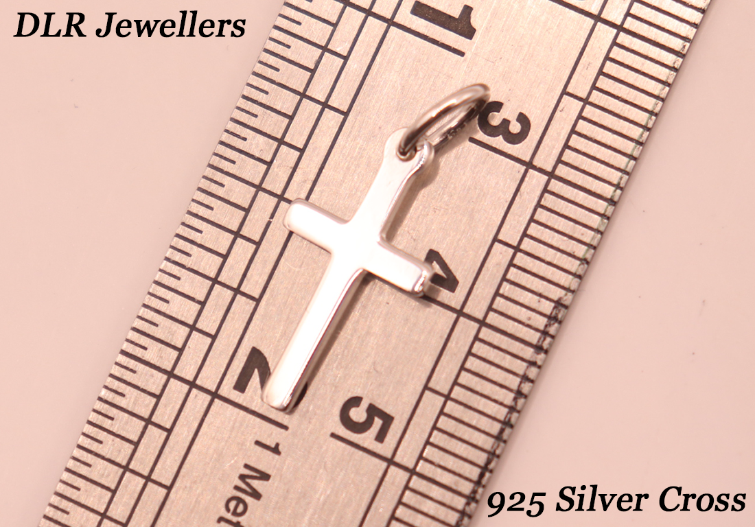 925 Sterling Silver Christian Cross Pendant, 0.8g Silver  **MADE IN ENGLAND**
