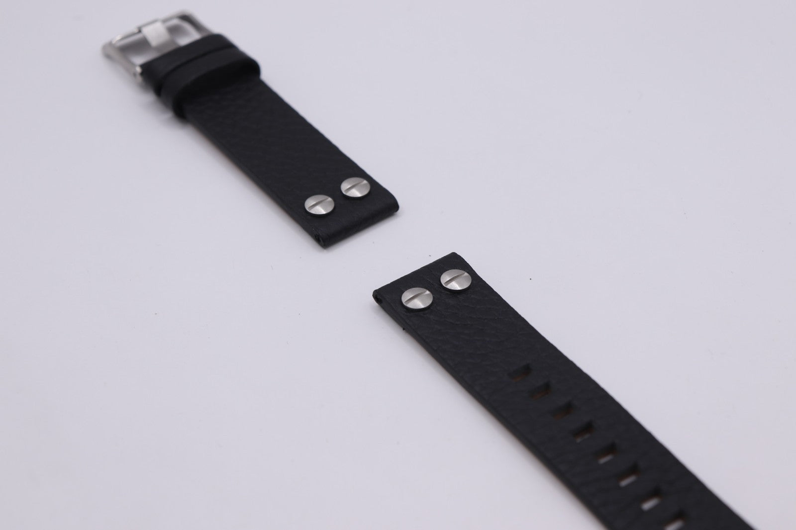 Luftwaffe WWII Pilot - Buffalo Grain Premium Leather Watch Strap w/ Screw Rivets